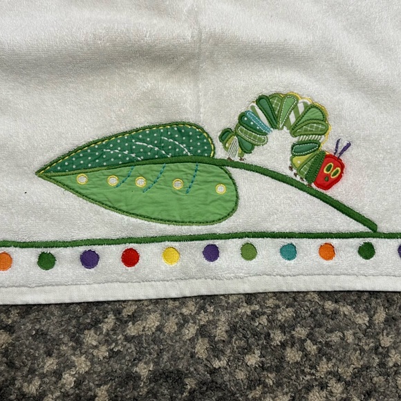 Pottery Barn Kids - Hungry Caterpillar- Eric Carle-  1 Towel and 2 Hand towles - Picture 2 of 7